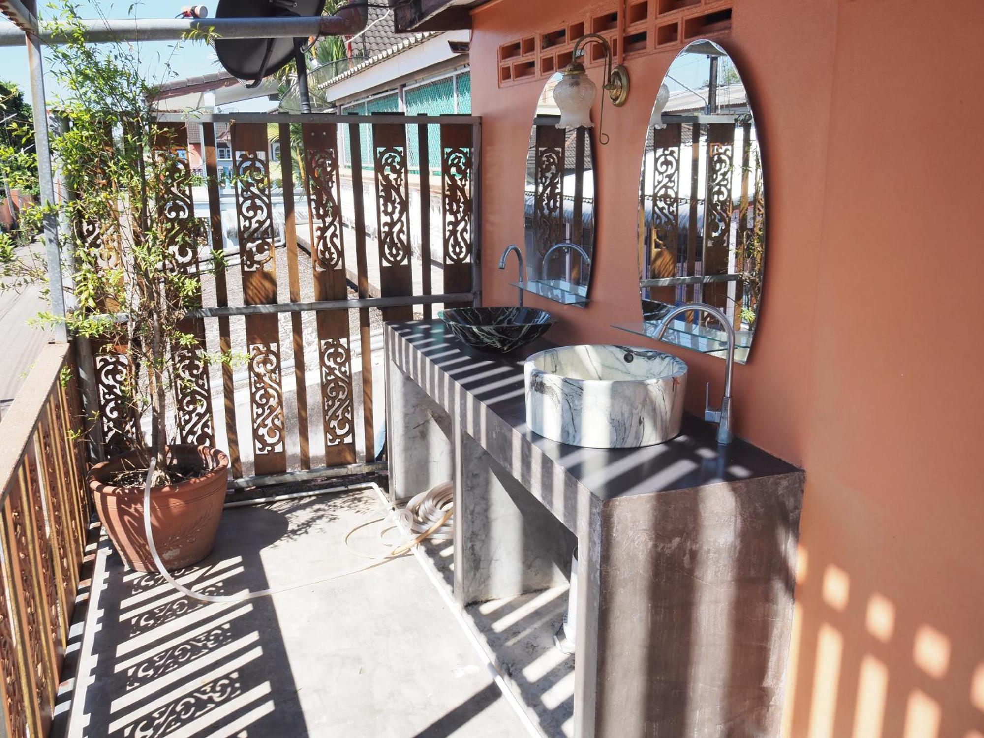 Punnpannsuk Hostel Τρατ Εξωτερικό φωτογραφία